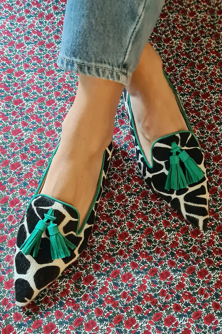 BELMONTE MILANO | GIRAFFE PRINT POINTED LOAFERS WITH GREEN TASSELS