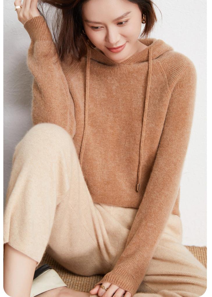 Karolina™ | Classic women's hood