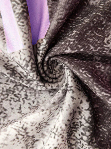 Mara – Graphic Print Sweater with Zipper