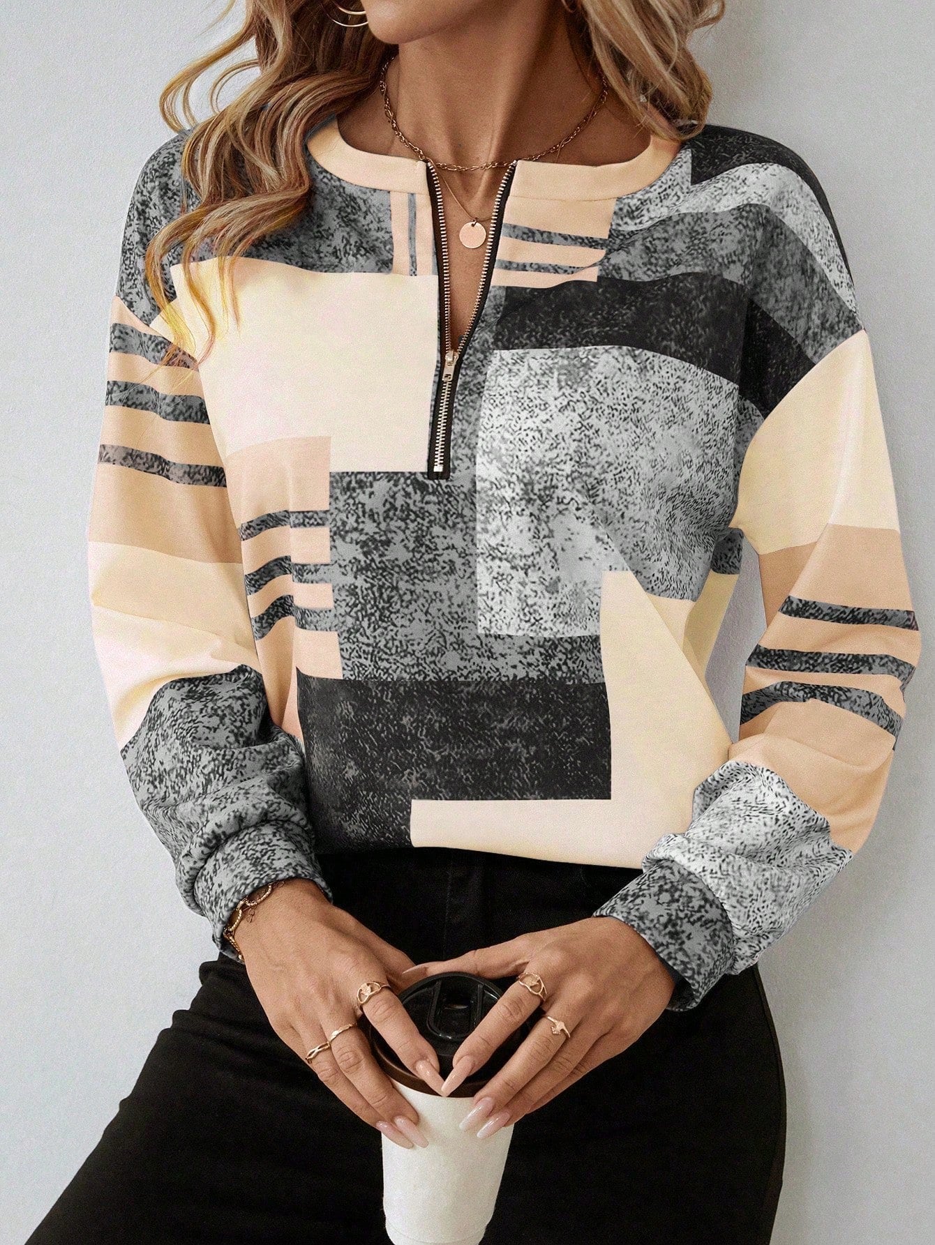Mara – Graphic Print Sweater with Zipper