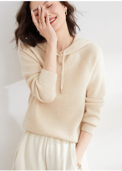 Karolina™ | Classic women's hood