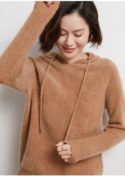 Karolina™ | Classic women's hood