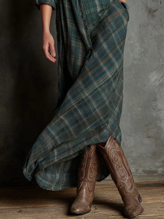 Long dress with green checked lapels